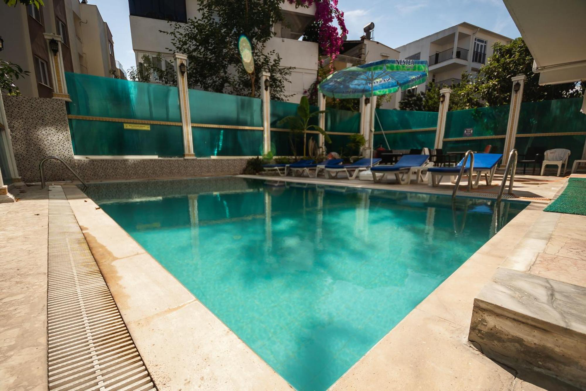 Behram Hotel Antalya Exterior foto
